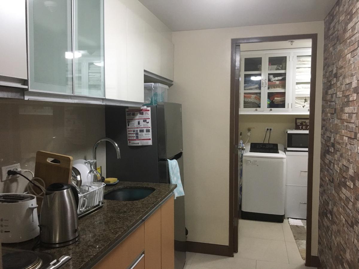 De Luxe 7Qrs Daire Manila Dış mekan fotoğraf