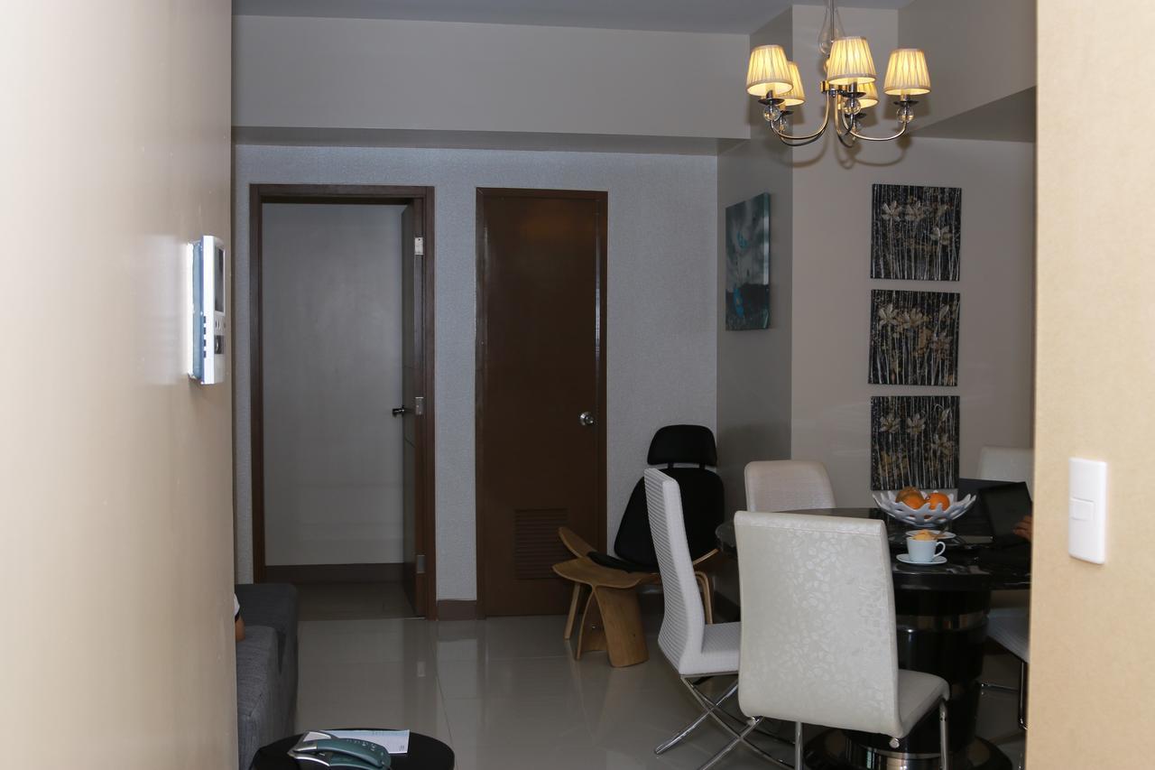 De Luxe 7Qrs Daire Manila Dış mekan fotoğraf