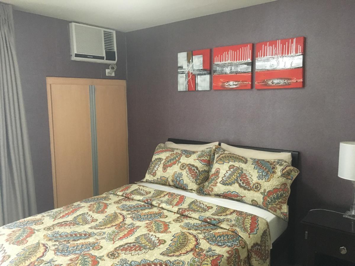 De Luxe 7Qrs Daire Manila Dış mekan fotoğraf